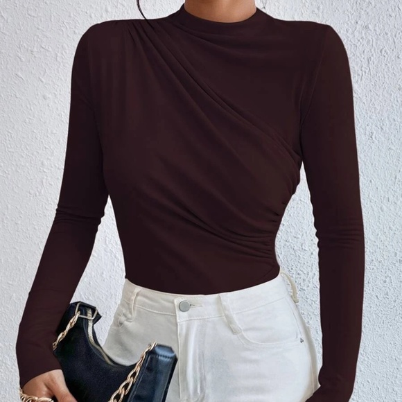 Minimalist Ruched Solid Bodysuit - Picture 7 of 13